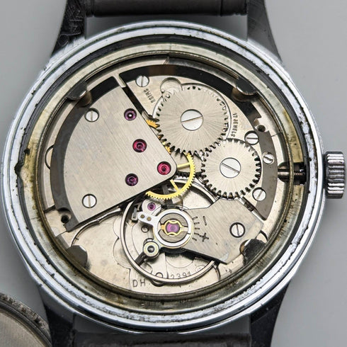 British vintage Garrard mechanical wristwatch metal case works well